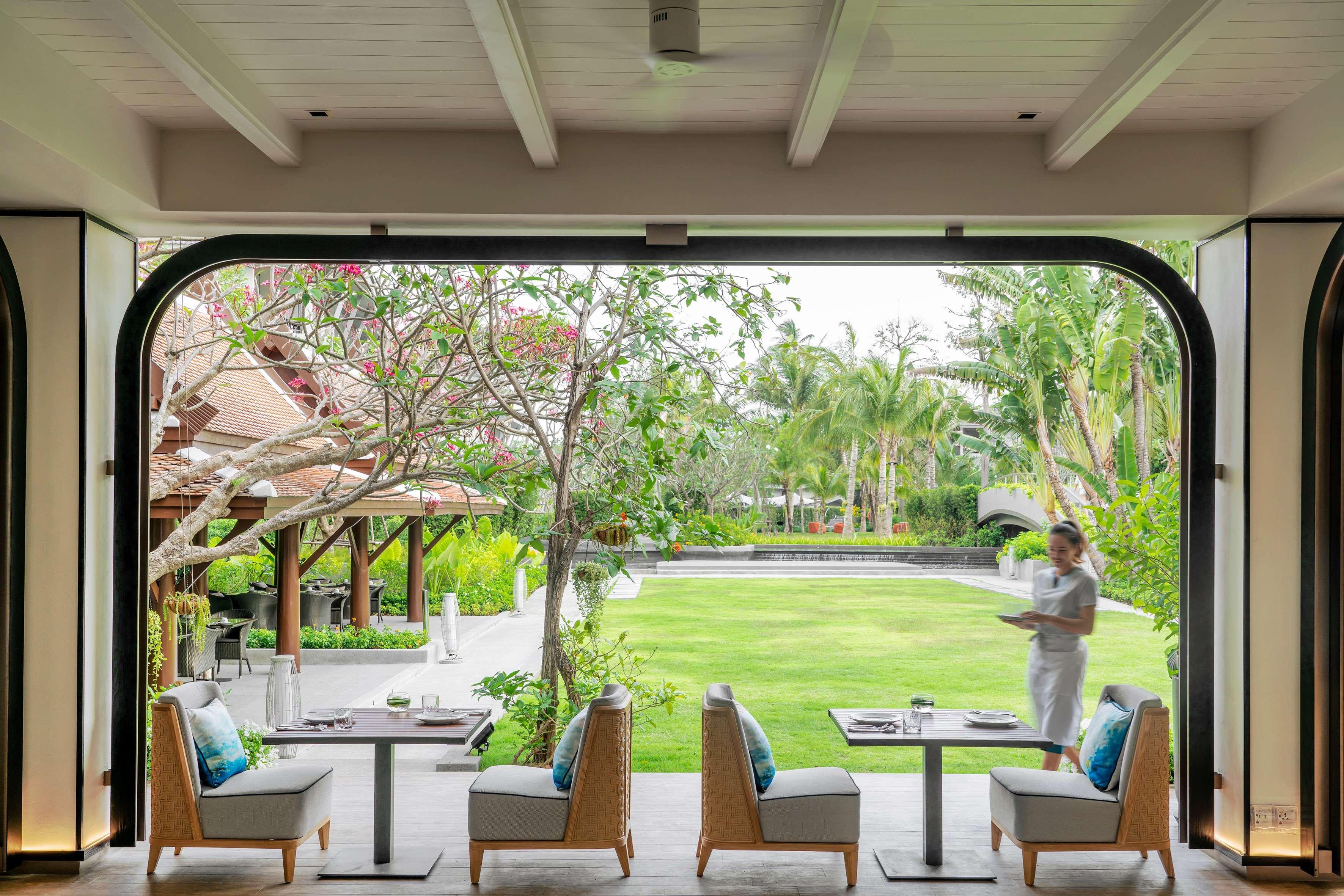 Hotel Melia Koh Samui Esterno foto The restaurant at the hotel